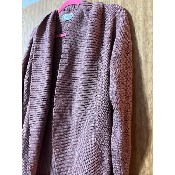 Pink Rose Mauve Cardigan Woman’s Size Small 100% Acrylic- Hole See photo/ Descri - Picture 3 of 14